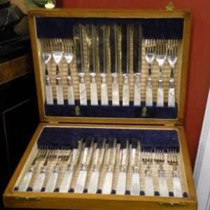 Fish Set w/mother of pearl (V601)